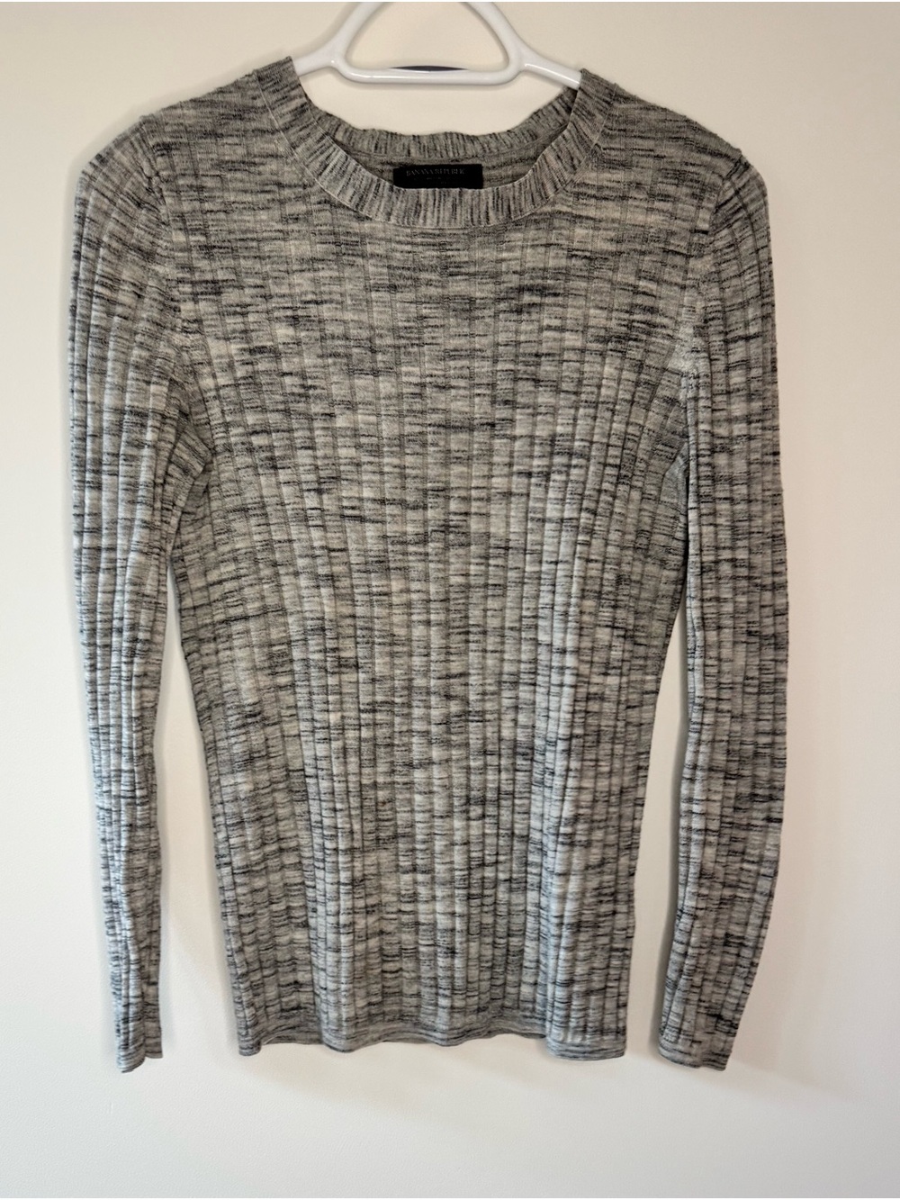 Banana Republic Marled Gray Ribbed Crew Neck Sweater